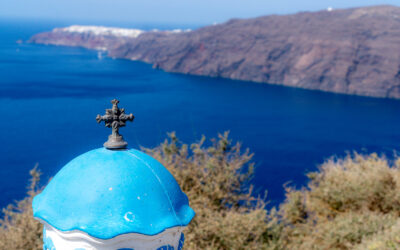 10 Best Reasons To Visit Santorini in April